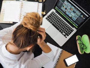 Conheça 5 erros que atrapalham na hora de ganhar dinheiro na internet
