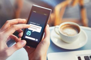Descubra por que as empresas têm usado as assistentes virtuais inteligentes