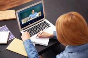 Conheça 5 sites de cursos de qualificação EAD após a suspensão do contrato de trabalho