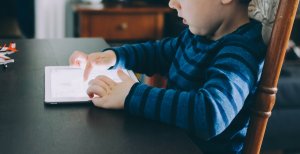 Como fazer vídeo infantil para crianças no Youtube? Veja tudo sobre a produção
