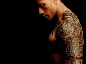Tatuagem dá dinheiro? Saiba como reconhecer se essa é a sua profissão