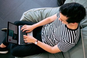 Veja se você tem potencial para trabalhar em casa pela internet [5 requisitos]